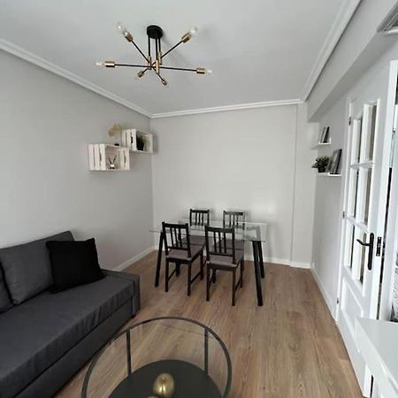 Piso Acogedor Cerca Del Centro. Apartment Burgos Bagian luar foto