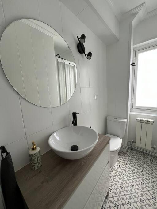 Piso Acogedor Cerca Del Centro. Apartment Burgos Bagian luar foto