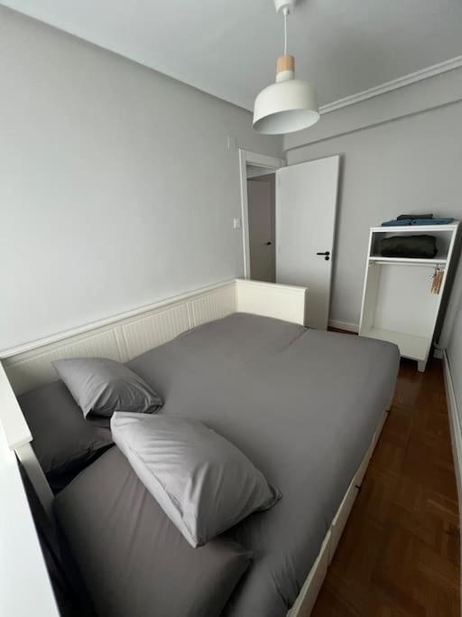 Piso Acogedor Cerca Del Centro. Apartment Burgos Bagian luar foto