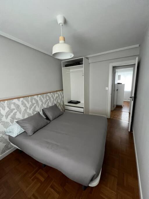 Piso Acogedor Cerca Del Centro. Apartment Burgos Bagian luar foto