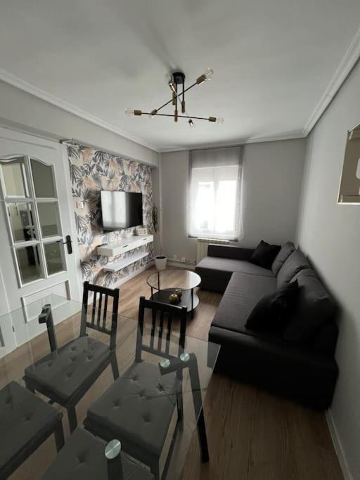 Piso Acogedor Cerca Del Centro. Apartment Burgos Bagian luar foto